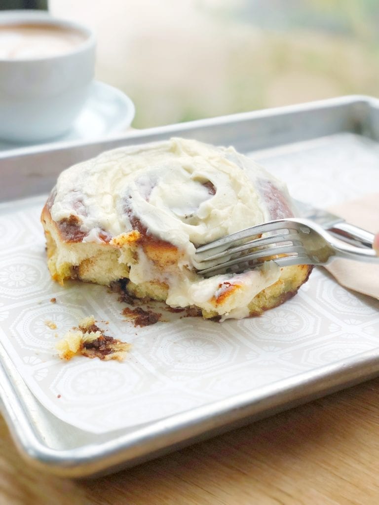 The best cinnamon rolls in Austin - Mañana