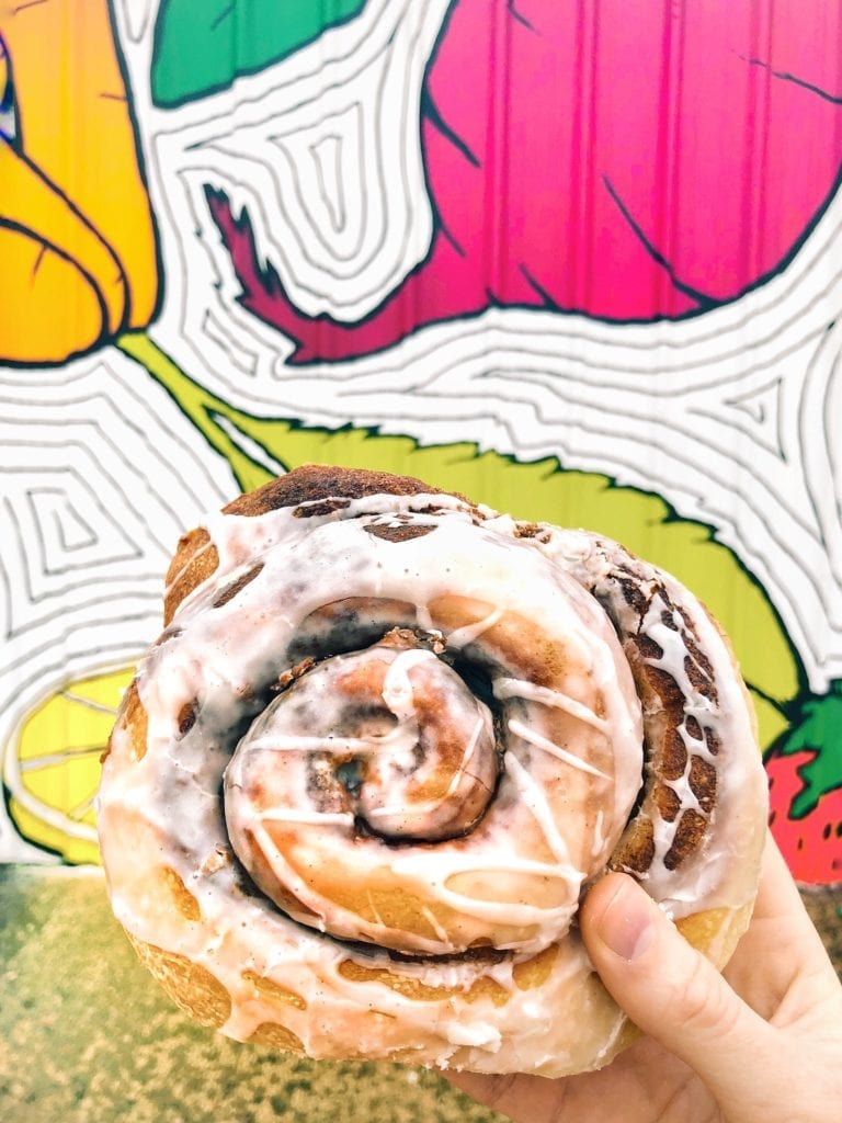 The ultimate guide to the best cinnamon rolls in Austin, Texas! Skull & Cakebones vegan cinnamon roll