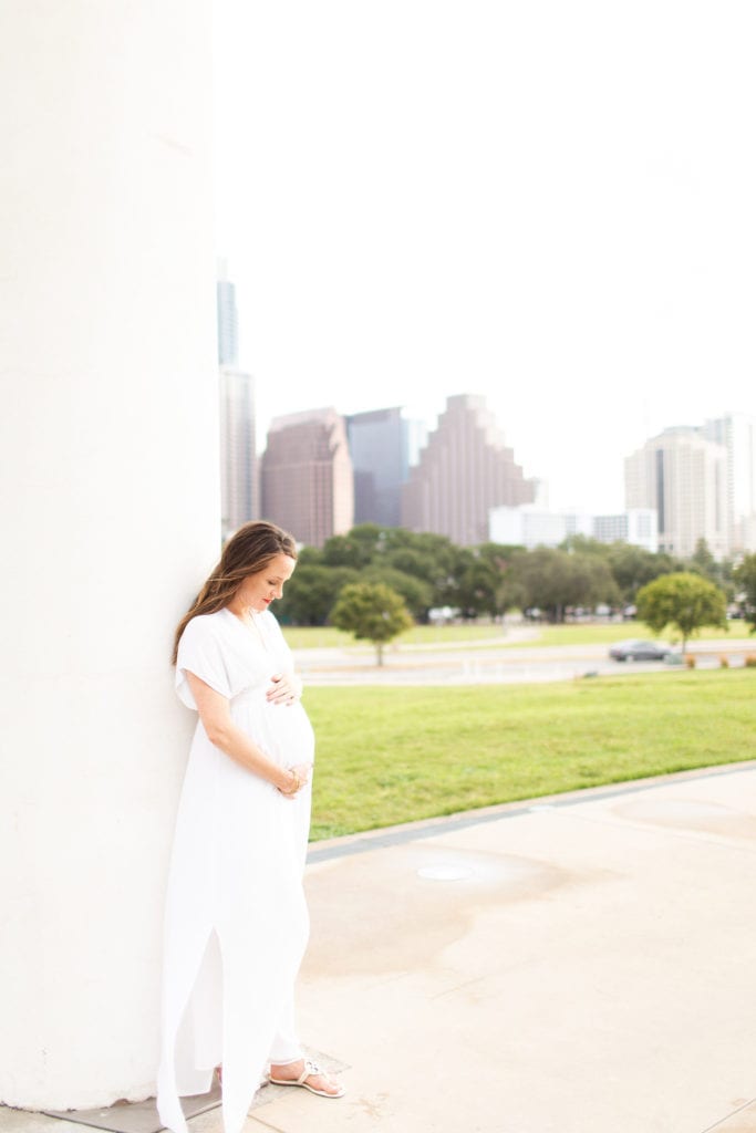 Austin maternity photos: Downtown Austin skyline