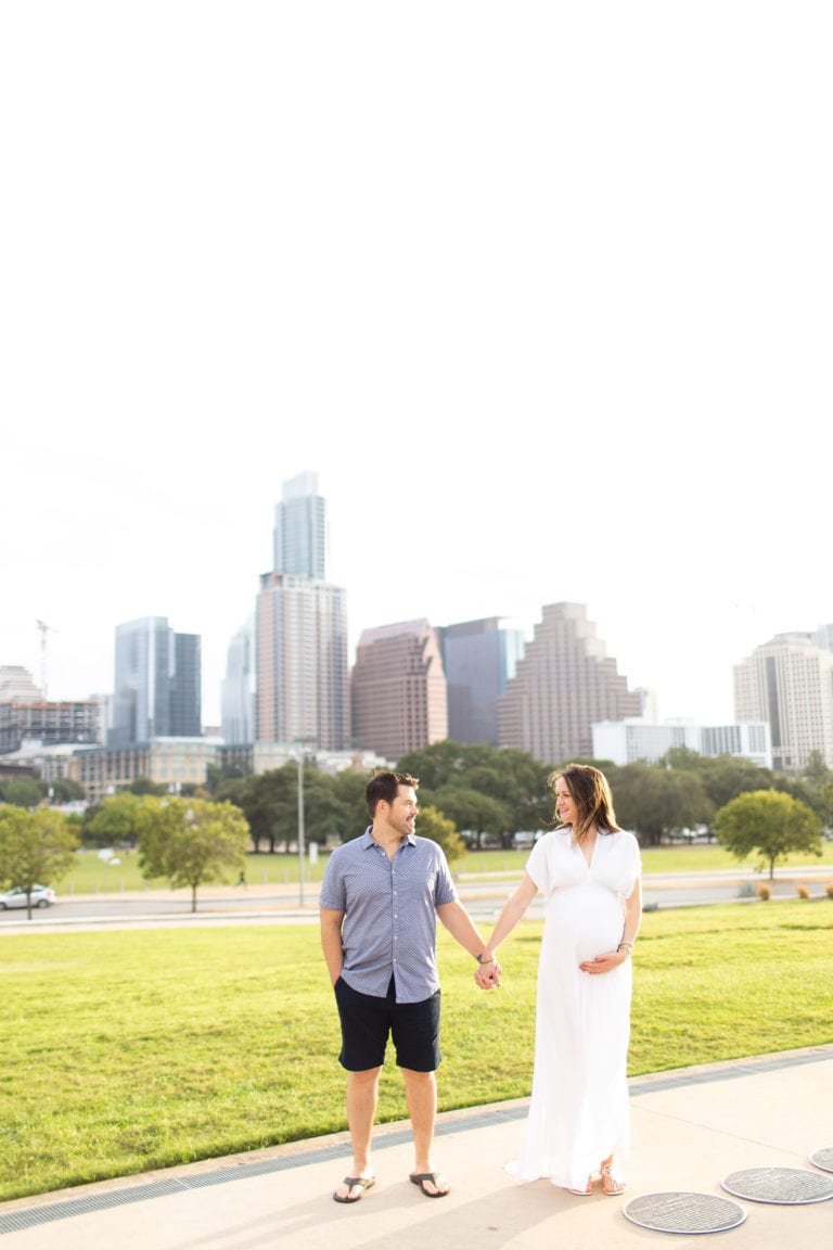 Austin maternity photos: Downtown Austin skyline