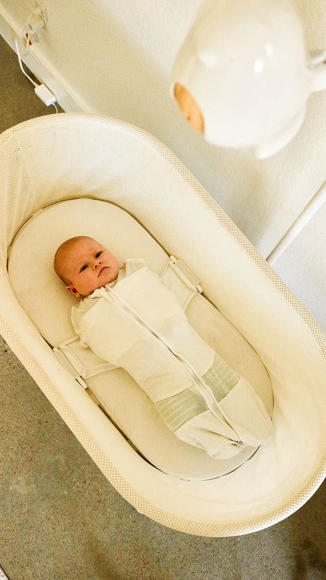 baby sleep training in the snoo